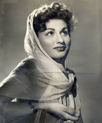 याद बॉलीवुड की पहली पिन-अप गर्ल बेगम पारा की