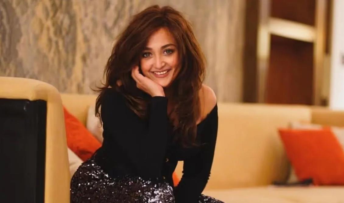 लाइव कॉन्सर्ट के दौरान पार्श्व गायक मोनाली ठाकुर की तबीयत बिगड़ी, अस्पताल में भर्ती