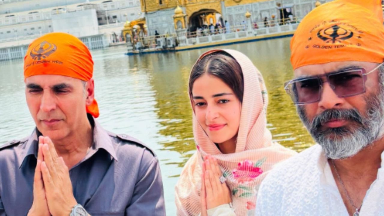  'केसरी-2' की टीम ने किए स्वर्ण मंदिर के दर्शन, वाहेगुरु का आशीर्वाद लिया