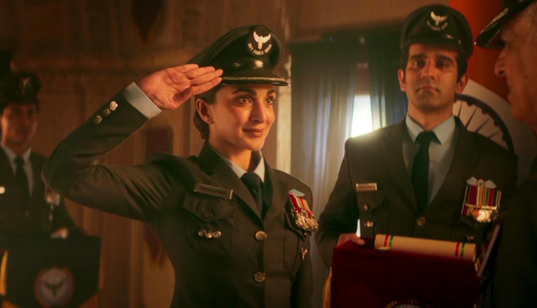 सेना की वर्दी में कियारा आडवाणी, 'वॉर 2' में दिखा दमदार अंदाज