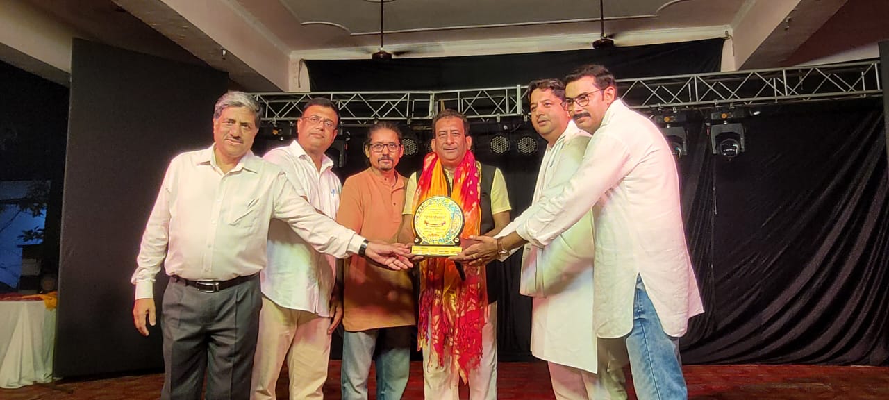 स्वच्छ मनोरंजन वही जिसका आनंद तीन पीढ़ी एक साथ ले सके : हेमंत पांडे