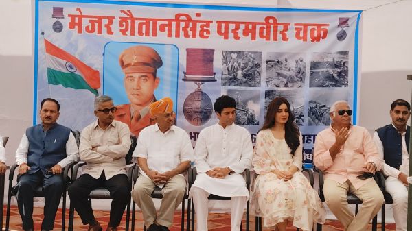  जोधपुर पहुंची फिल्म 120 बहादुर की टीम