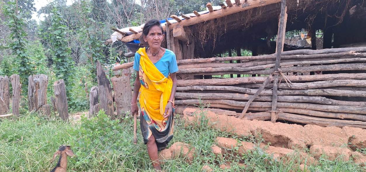 छत्तीसगढ़ : शुकवारो बाई और आशो बाई को जरूरत के समय किसी से पैसे मांगने की नहीं पड़ती जरूरत