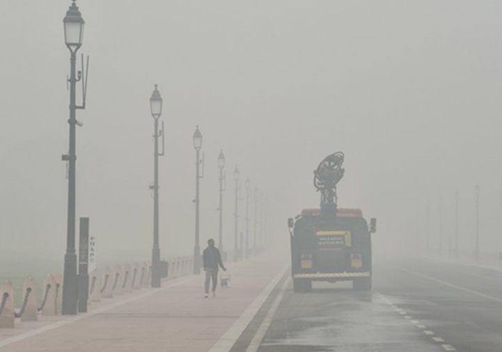  फिजाओं में घुला जहर