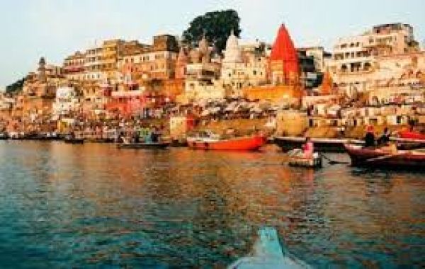 गंगा की लहरों पर भारत की अमर कहानी