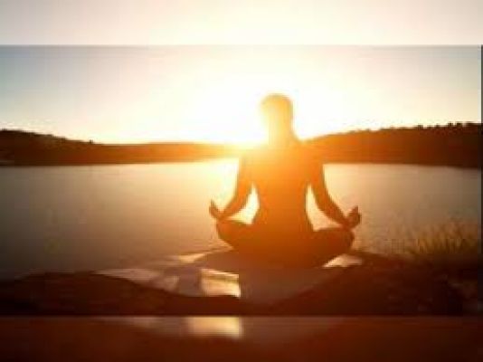 समग्र जीवन का उत्कर्ष है - योग