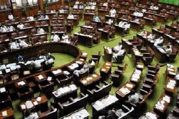 संसद में  26 बार से भी अधिक रखा गया है अविश्वास प्रस्ताव  