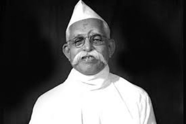 स्वतंत्रता संग्राम सेनानी पंडित रविशंकर शुक्ला 