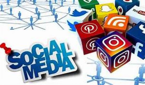 सोशल मीडिया की अश्लीलता और सामाजिक प्रतिबद्धता