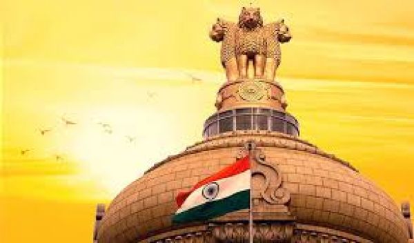 संविधान ने भी छह मौलिक अधिकार के साथ ग्यारह कर्तव्य किये हैं सुनिश्चित