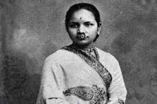 अंग्रेजों ने कठोर यातनाएँ देकर जिन्दा जलाया था 