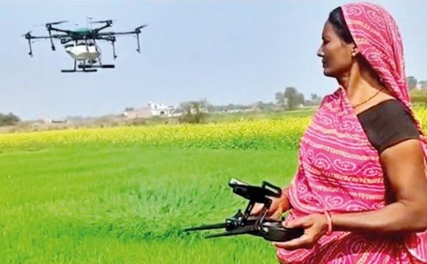  कृषि में महिलाओं को सशक्त बनाती नमो ड्रोन दीदी योजना