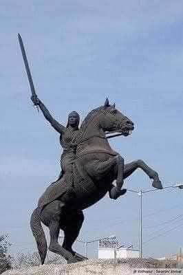  "स्व के लिए औरंगजेब को दक्षिण में दफन किया : वीरांगना ताराबाई भोंसले"