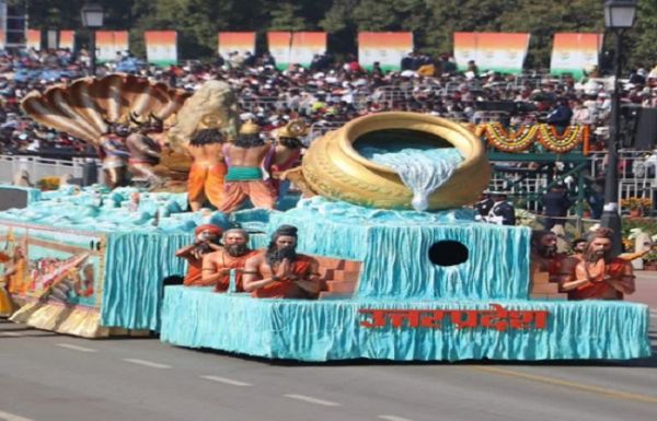 मार्चिंग टुकड़ियों में जम्मू और कश्मीर राइफल्स दल को सर्वश्रेष्ठ घोषित किया गया