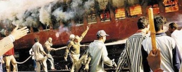  27 फरवरी 2002 गोधरा कांड : सावरमती ट्रेन रोककर 59 कारसेवकों को जिन्दा जलाया था