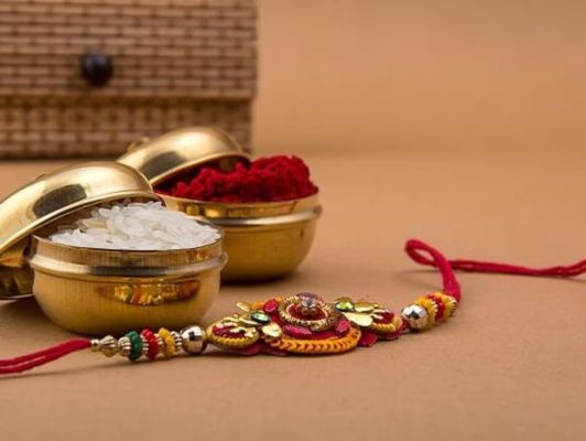 रक्षाबंधन का त्योहारः भाई-बहन के स्नेह का प्रतीक