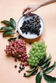 काले और हरे अंगूर खाने के फायदे 