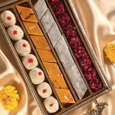 दिवाली की मिठाइयों ने बिगाड़ दिया हाज़मा तो तुरंत पिएं ये ड्रिंक्स, पाचन हो जाएगा दुरुस्त