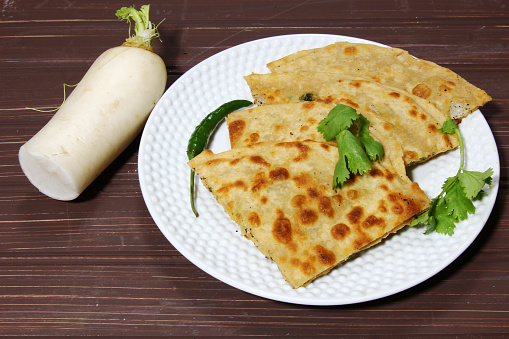 खाना खजाना : मूली के पराठे