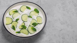 गर्मियों में जरूर खाएं दो खीरे और एक कटोरी दही...मिलेंगे जबरदस्त फायदे