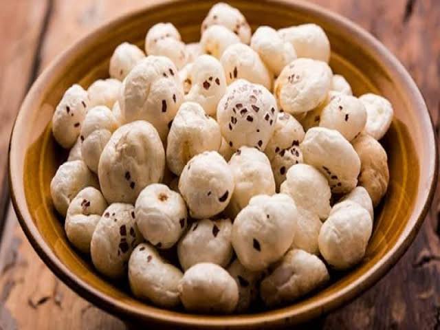 हड्डियों के लिए फायदेमंद है मखाना