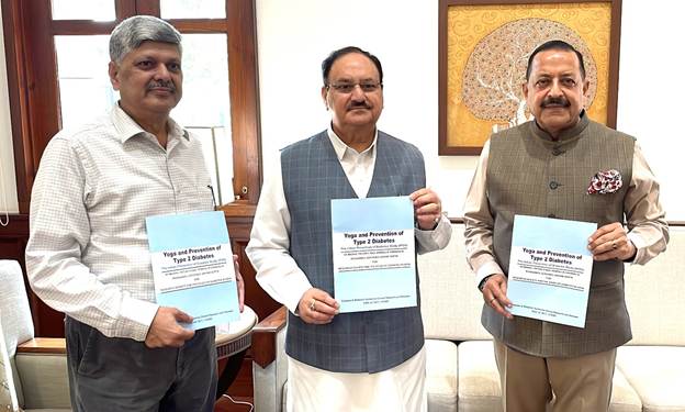 नई रिपोर्ट में पाया गया है कि योग से टाइप 2 मधुमेह का खतरा 40% तक कम हो सकता है।