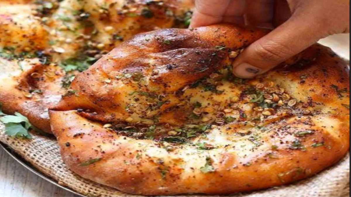 तवे पर झटपट बनने वाला पंजाबी आलू कुलचा