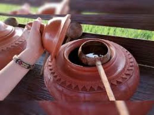 सेहत के लिए भी उतना ही फायदेमंद मटके का पानी