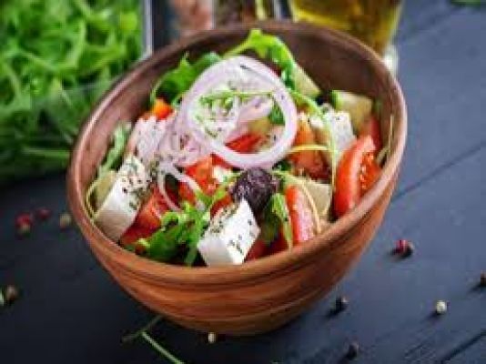 बारिश में सलाद खाना चाहिए या नहीं?