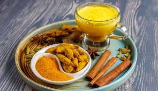 सबके लिए फायदेमंद नहीं है हल्दी वाला दूध