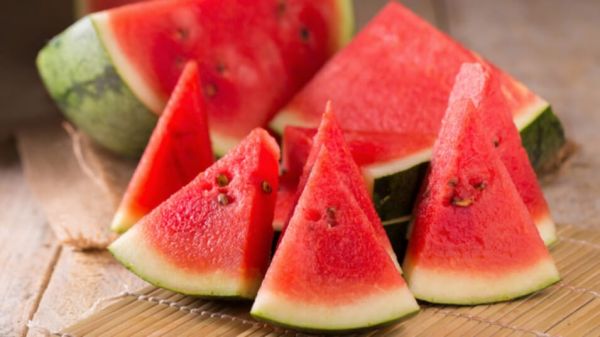तरबूज खाने का सही समय और तरीका?