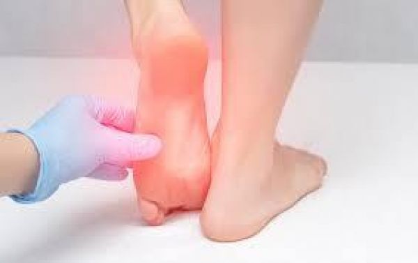 यूरिक एसिड बढऩे से हो सकती है पैरों में समस्या