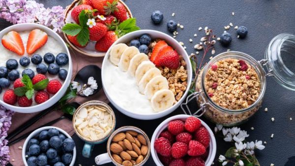 दिन भर ऊर्जा से भरपूर रहने के लिए इन फूड्स को अपनी डाइट में शामिल करें 