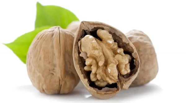 अखरोट को भिगोकर खाने के फायदे