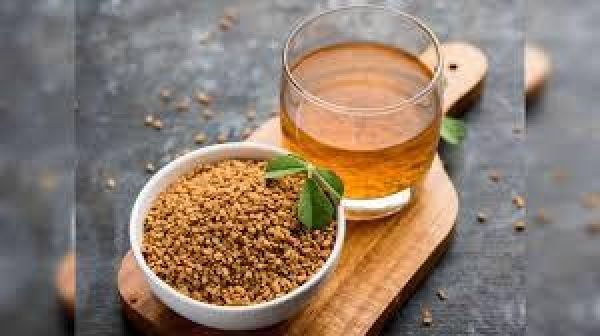 किसे नहीं पीना चाहिए मेथी दाने का पानी? जानें कब हो सकता है यह नुकसानदायक