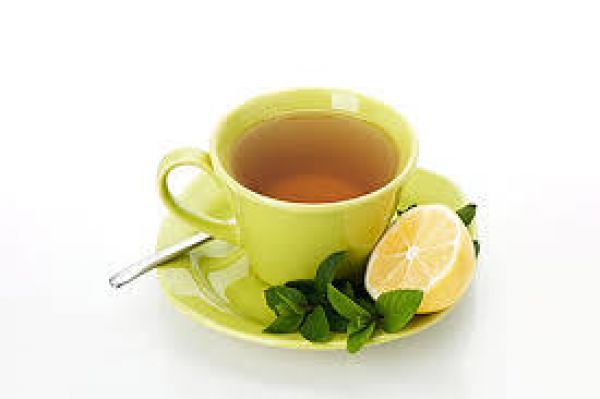 ग्रीन टी में नींबू मिलाकर पिएं