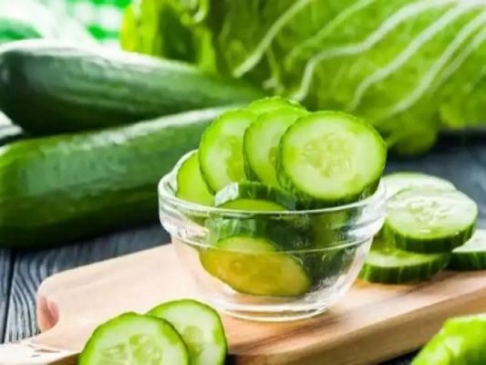 खीरा खाने के कितनी देर बाद पीना चाहिए पानी?