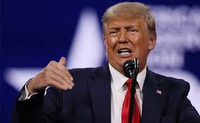 डोनाल्ड ट्रंप की टिप्पणी से अमेरिकी राजनीति में घमासान
