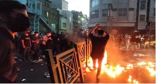 ईरान में विरोध प्रदर्शन करने में आरोपित कैदी को फांसी पर लटकाया, चार दिन में दूसरी घटना