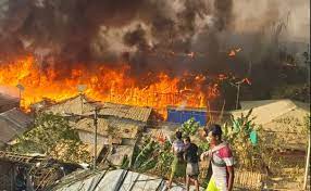 बांग्लादेश में तीन रोहिंग्या शरणार्थी शिविरों में लगी आग, दो हजार झुग्गियां राख