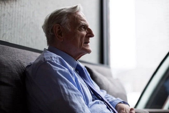 लिथियम-आयन बैटरी निर्माता वैज्ञानिक जॉन बी गुडएनफ का 100 वर्ष की आयु में निधन