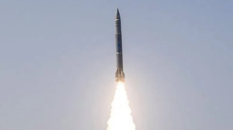 उत्तर कोरिया ने दो बैलिस्टिक मिसाइल दाग वाशिंगटन, जापान और सियोल को दिखाई ताकत