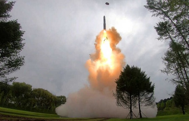 उत्तर कोरिया ने दागीं चार क्रूज मिसाइलें, दक्षिण कोरिया ने दी किम जोंग-उन शासन के अंत की चेतावनी