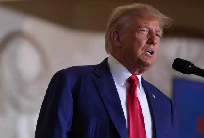 अमेरिका के पूर्व राष्ट्रपति डोनाल्ड ट्रंप पर एक और मुकदमा