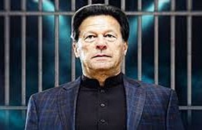 पाकिस्तान की अटक जेल में बिगड़ी इमरान की सेहत, सरकार ने बढ़ाईं सुविधाएं