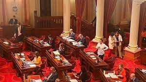 अमेरिकी राज्य कैलिफोर्निया के सदन में जातिगत भेदभाव पर पाबंदी का विधेयक पारित