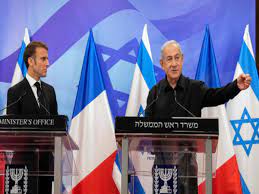 फ्रांस के राष्ट्रपति मैक्रों पहुंचे इजराइल, फिलिस्तीनी राष्ट्रपति से भी कर सकते हैं मुलाकात