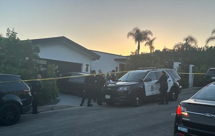 अमेरिका के लोकप्रिय अभिनेता मैथ्यू पेरी बाथ टब में मृत पाए गए