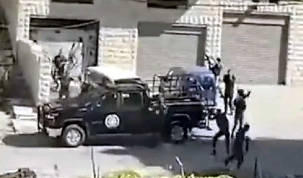 पाकिस्तान ने अफगान राजनयिक को तलब करके प्रमुख आतंकवादी को सौंपने की मांग की