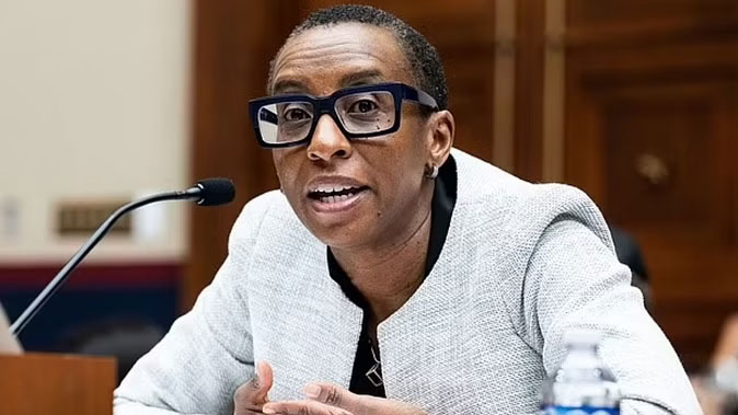 हार्वर्ड की अध्यक्ष क्लॉडाइन ने दिया इस्तीफा